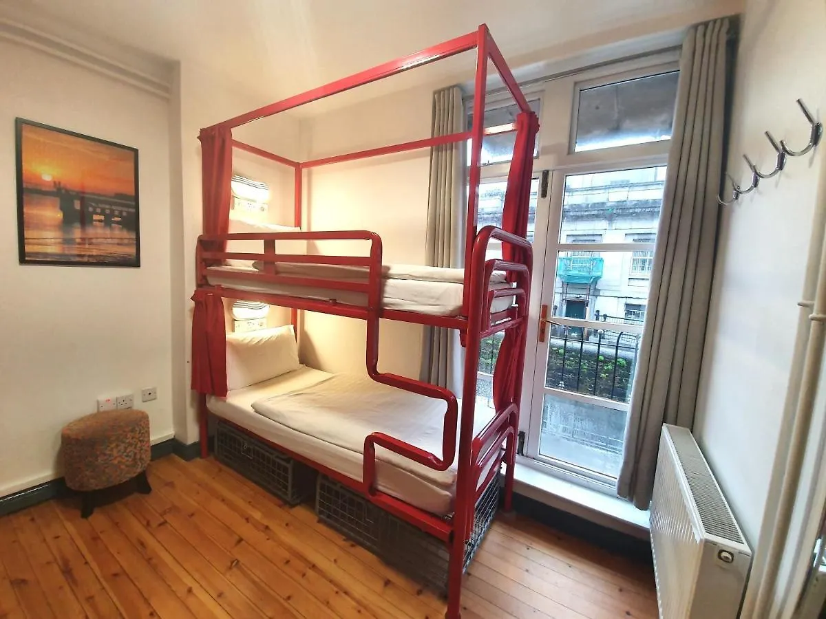 Galway City Hostel - Solo Traveller Hostel