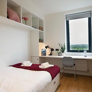  Apartment Goldcrest Village Of