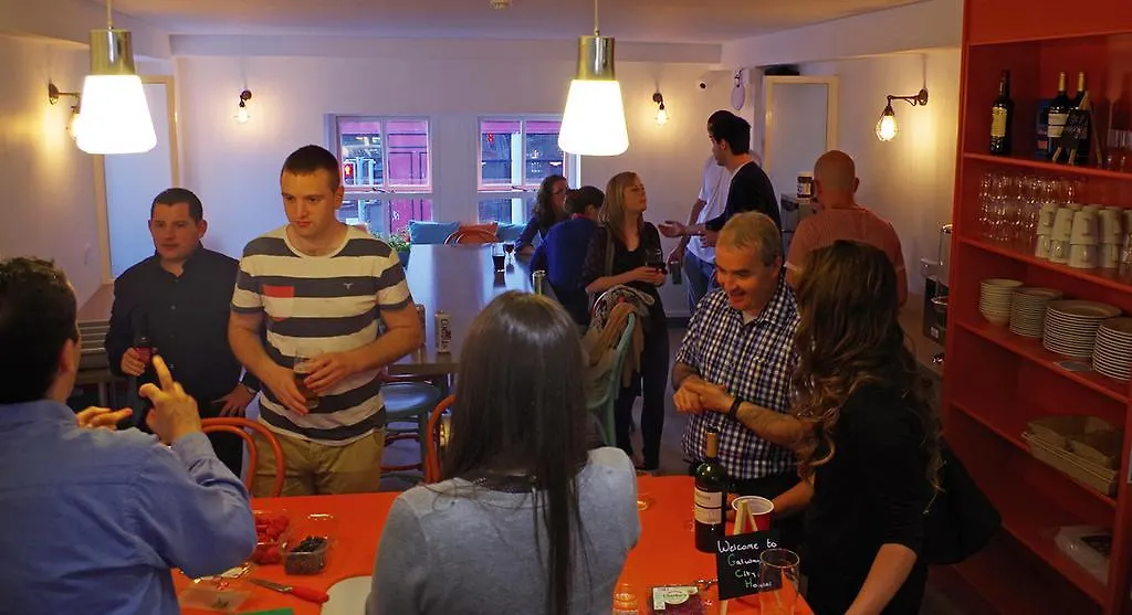 Galway City Hostel - Solo Traveller Hostel Ireland